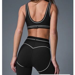 Heartthrob leggings and airline lift up bra alo set